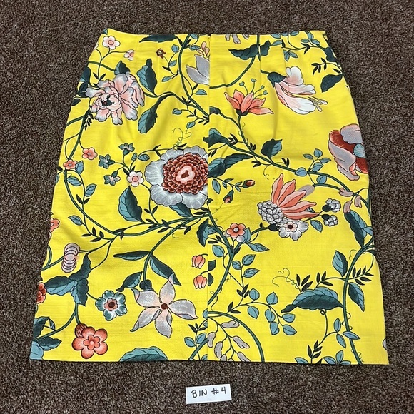 Bundle! All are size 10! 4 are Ann Taylor, 1 is LOFT. All in great condition! - Picture 13 of 16